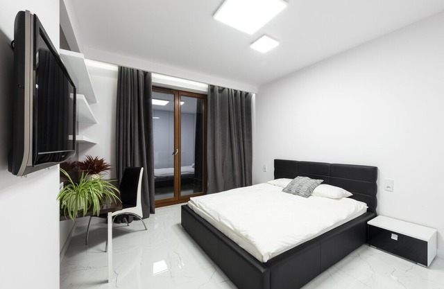 One bed. Apartment CYBERNETYKI 2