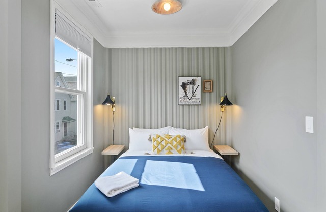 Spectacular Pilsen Studio for 2!