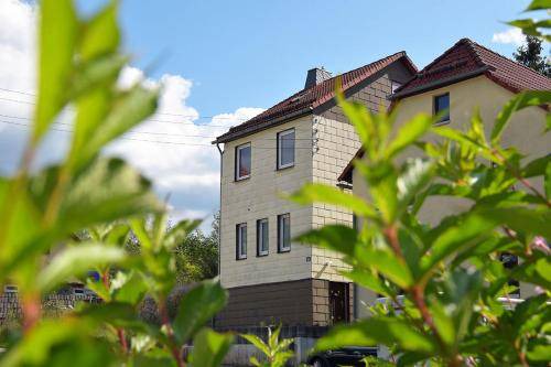 Suhl Hostel | 100 m² Hostel ∙ 4 bedrooms ∙ 10 guests