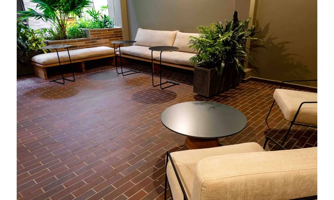 Laureles Apartment | 101 Circular 2 cw, 500mb, AC & café station