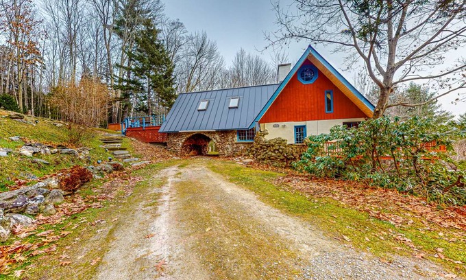 Pittsfield House | 125 m² House ∙ 4 bedrooms ∙ 7 guests
