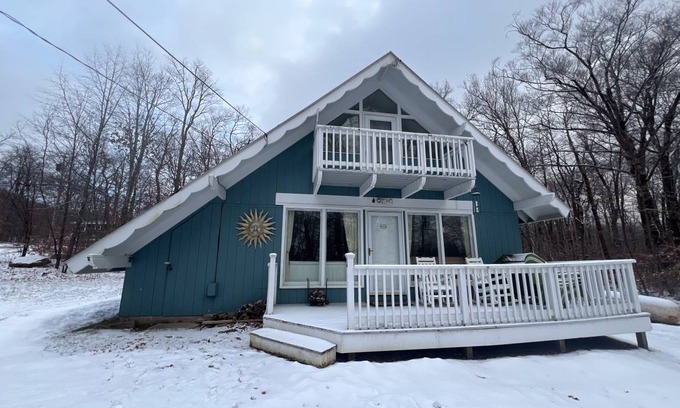 Stratton and Bromley Ski Areas House | 125 m² House ∙ 4 bedrooms ∙ 8 guests