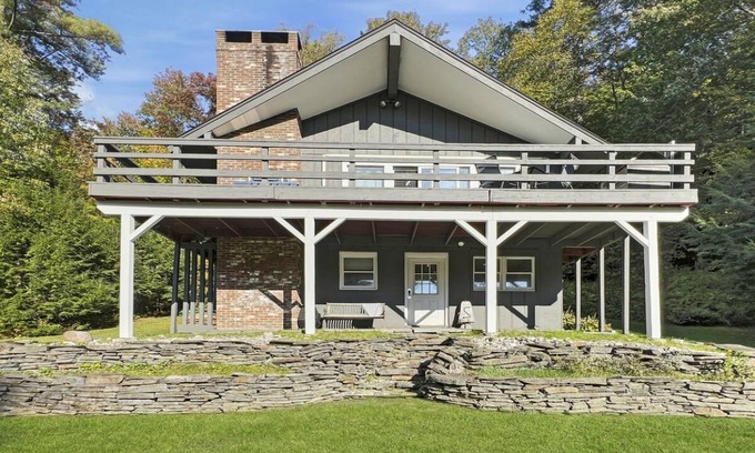 Pittsfield House | 167 m² House ∙ 3 bedrooms ∙ 10 guests