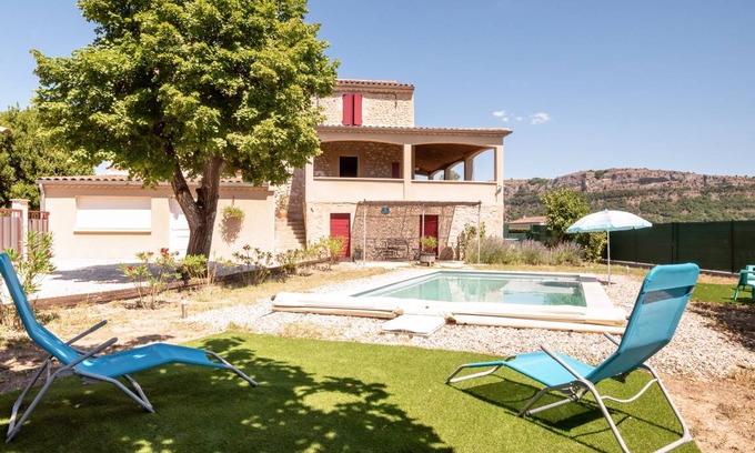 Aubenas House | 210 m² House ∙ 3 bedrooms ∙ 7 guests