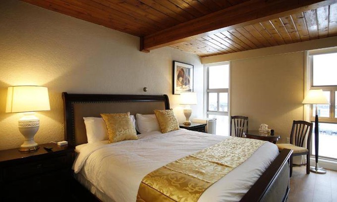 Revelstoke Hotel | 25 m² Hotel ∙ 10 guests