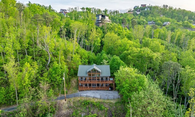 Chalet Village North House | 287 m² House ∙ 5 bedrooms ∙ 12 guests