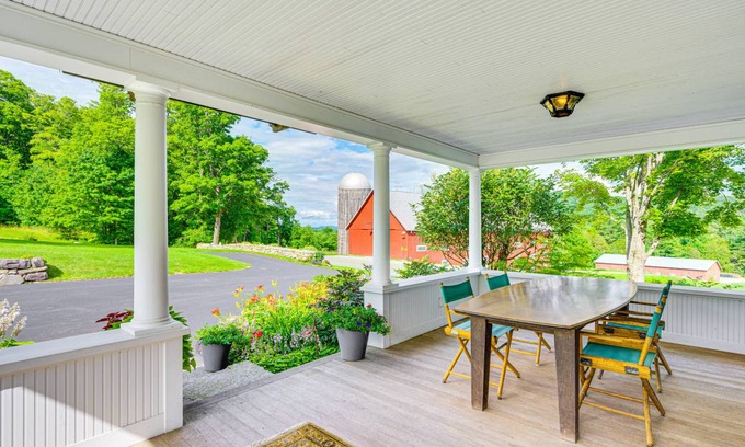 Lyndon Center House | 297 m² House ∙ 3 bedrooms ∙ 12 guests