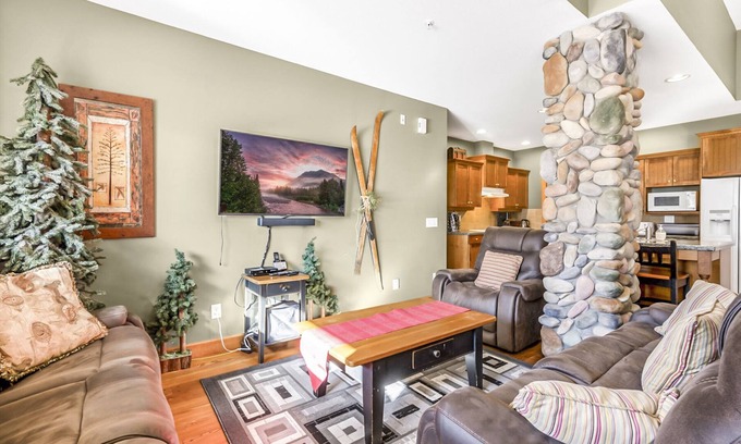 Big White Ski Resort House | 3BR Luxury Townhome Ski In and Out