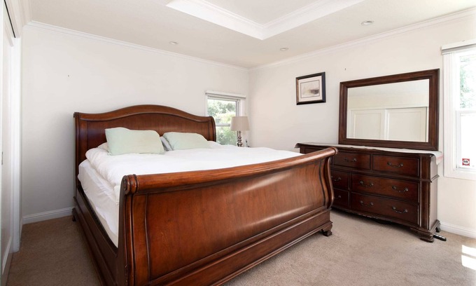 West Menlo Park House | 3BR Near Stanford, Bonus Room, No Check-Out Chores