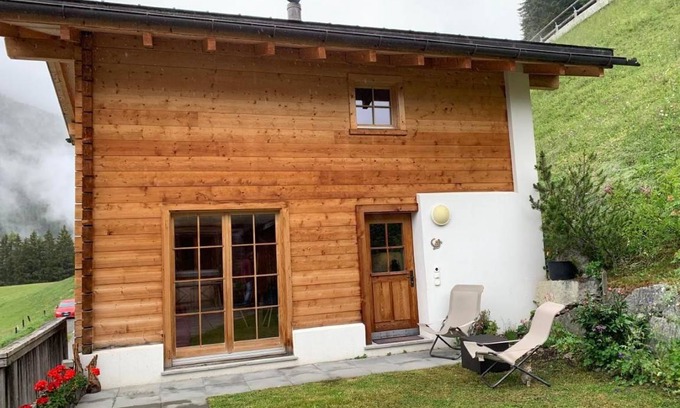 Monstein House | 55 m² House ∙ 1 bedroom ∙ 3 guests