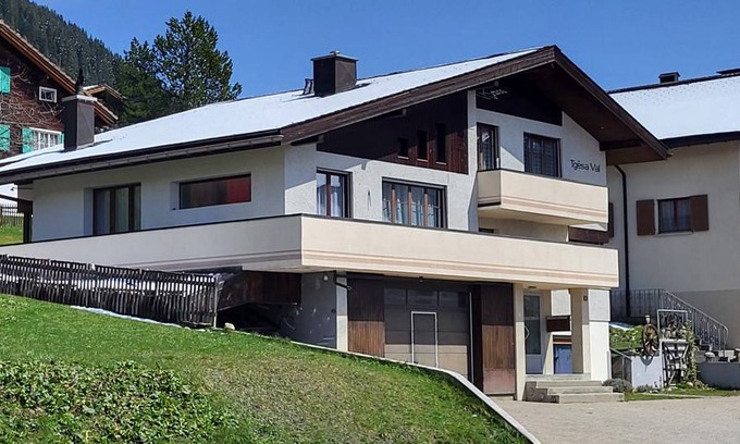 Sedrun Apartment | 58 m² Apartment ∙ 2 bedrooms ∙ 4 guests