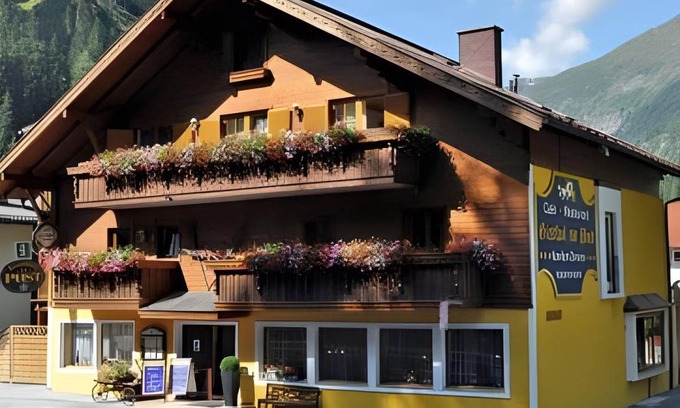 Bockstein Bed & Breakfast | 60 m² Bed and breakfast ∙ 2 bedrooms ∙ 4 guests