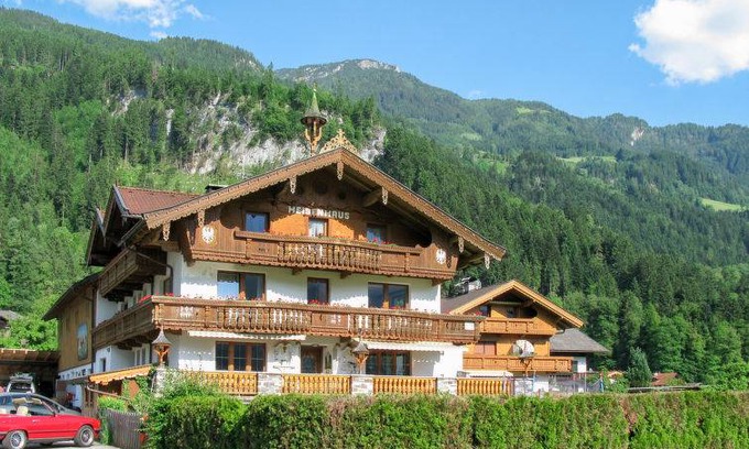 Ramsau im Zillertal Apartment | 65 m² Apartment ∙ 2 bedrooms ∙ 5 guests