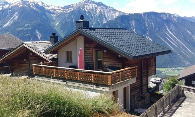 Albinen House | 65 m² House ∙ 2 bedrooms ∙ 4 guests