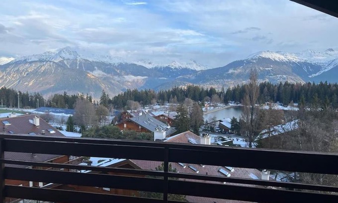 Montana Apartment | Attic Gem with Unbeatable Lake Moubra View
