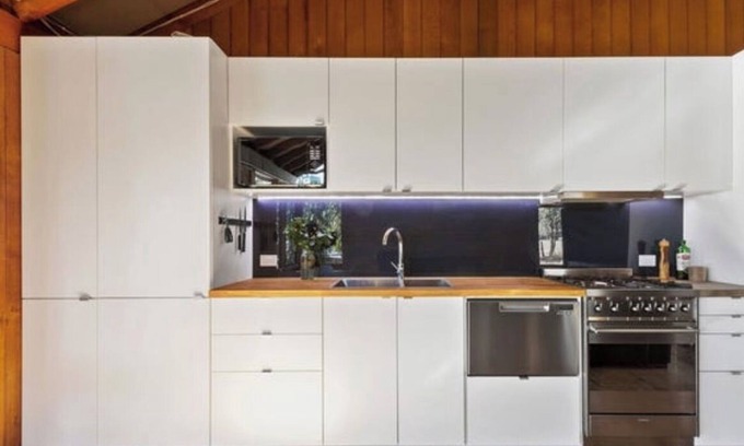 Briagolong Cabin | Charming off-grid cabin with room to explore
