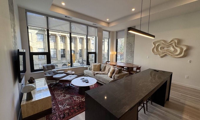 Downtown Halifax Apartment | Curated 2B/2B DT Halifax
