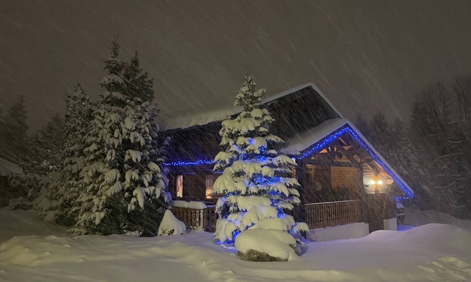 Les Gets Ski Chalet | Family-Friendly 4-Bed Chalet in Les Gets with Mountain Views & Easy Lift Access