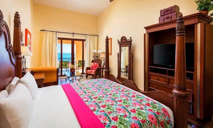 Cabo Bello Apartment | Great 1BR Suite in Cabo San Lucas
