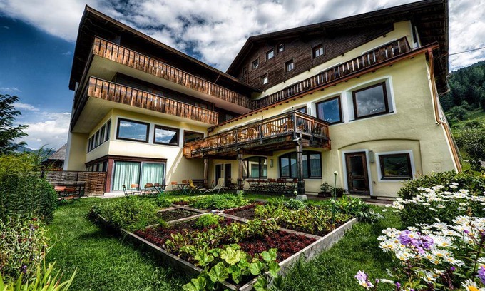 Patsch Hotel | Hotel ∙ 1 bedroom ∙ 1 guest