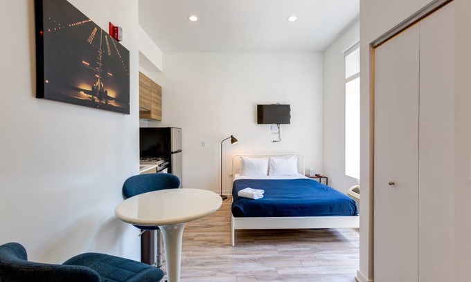 River West Hotel | Hotel ∙ 2 guests