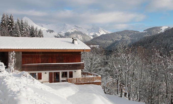 Les Gets Apartment | In a magnificent chalet in Les Gets, apartment and garden not overlooked, Multipas