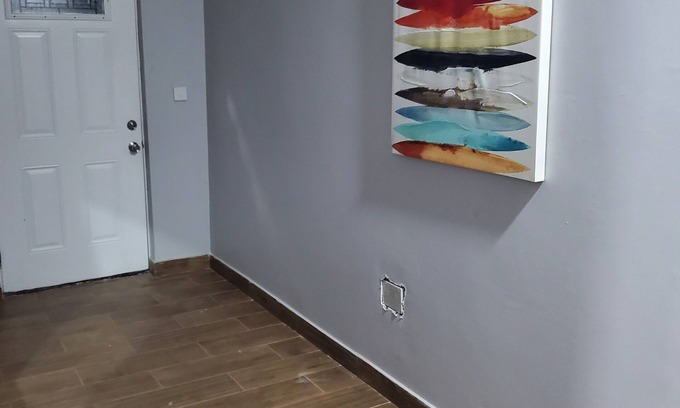 Freetown Apartment | Myneya Views Apt.c