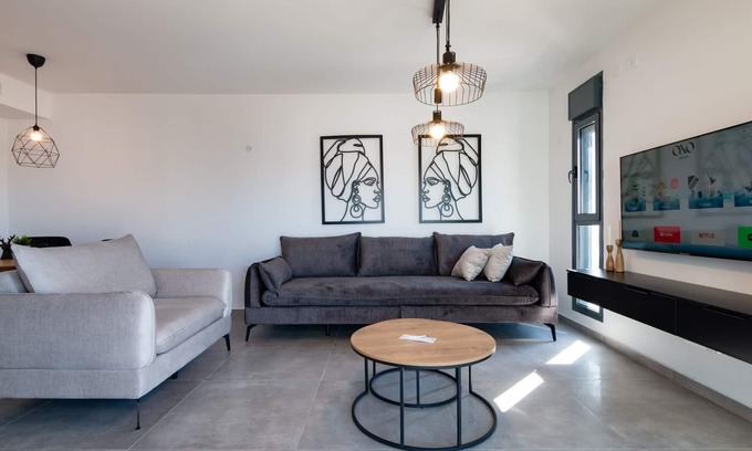 Ben Shemen Apartment | O&O Group - Luxury APT/3 BR/New Tower/Parking
