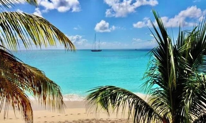 Simpson Bay Condo | One Bed Condo STEPS AWAY from Simpson Bay Beach, Pool Wifi OCEAN VIEW