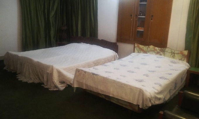 Srinagar Cabin | Private room ∙ 3 guests