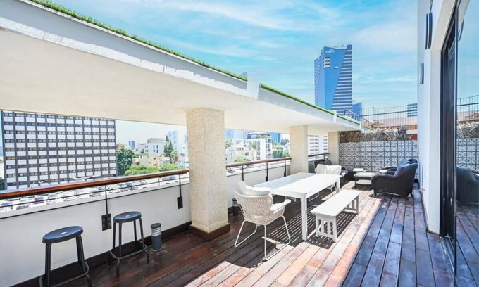 Tel Aviv Apartment | Renovated 3BR Penthouse Rothschild by HolyGuest
