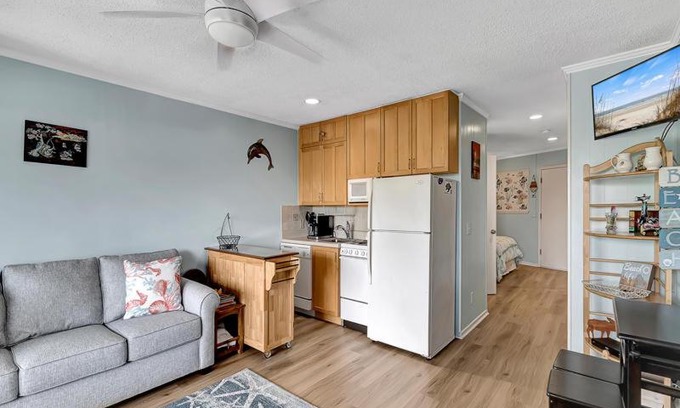 Hilton Head Island Apartment | Seaside Villa 379 - 1 Bedroom 1 Bathroom Oceanside 3rd Floor