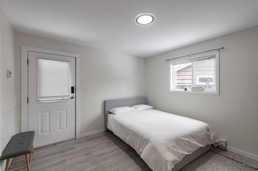Squamish Cottage | The Cozy Nest: A Home Away From Home
