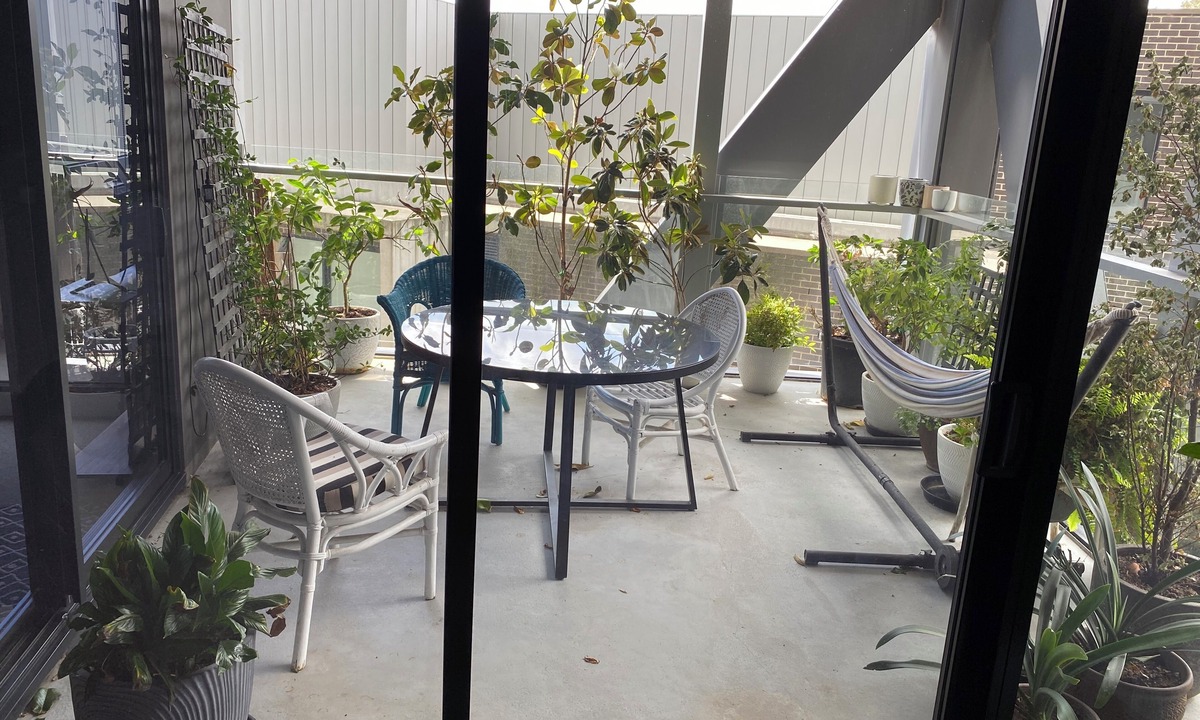 Abbotsford Apartment | Quiet Sancturary in Abbotsford next to the river