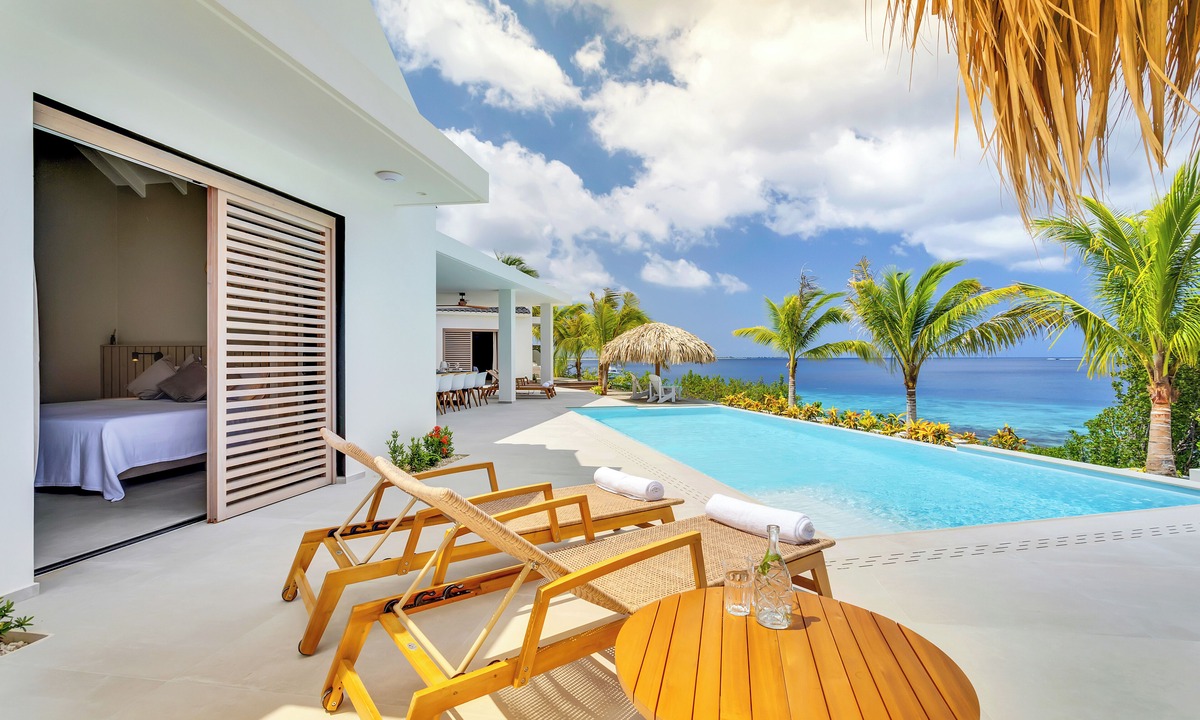 Sabadeco Villa | Villa Viteau, New! Luxurious oceanfront villa with private cinema