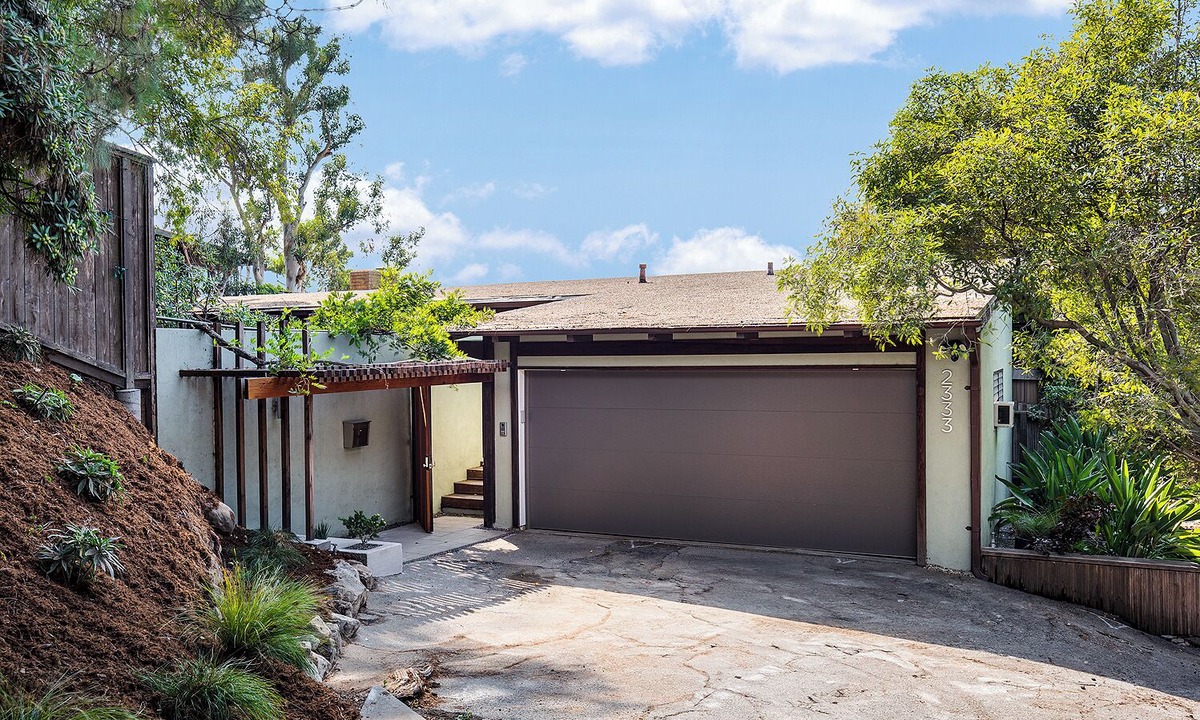 Silver Lake House | Spectacular Silver Lake View Home