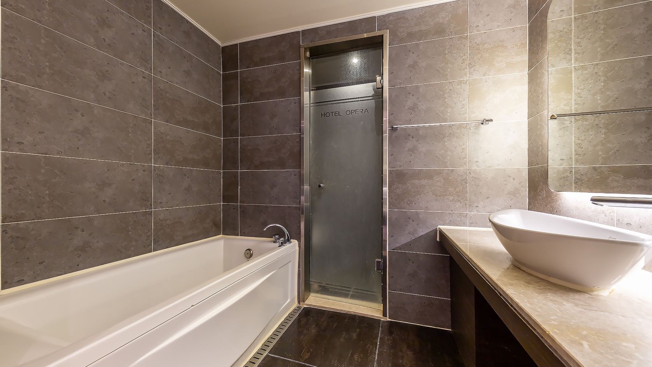 Photo of Bathroom in Bongmyeong-dong