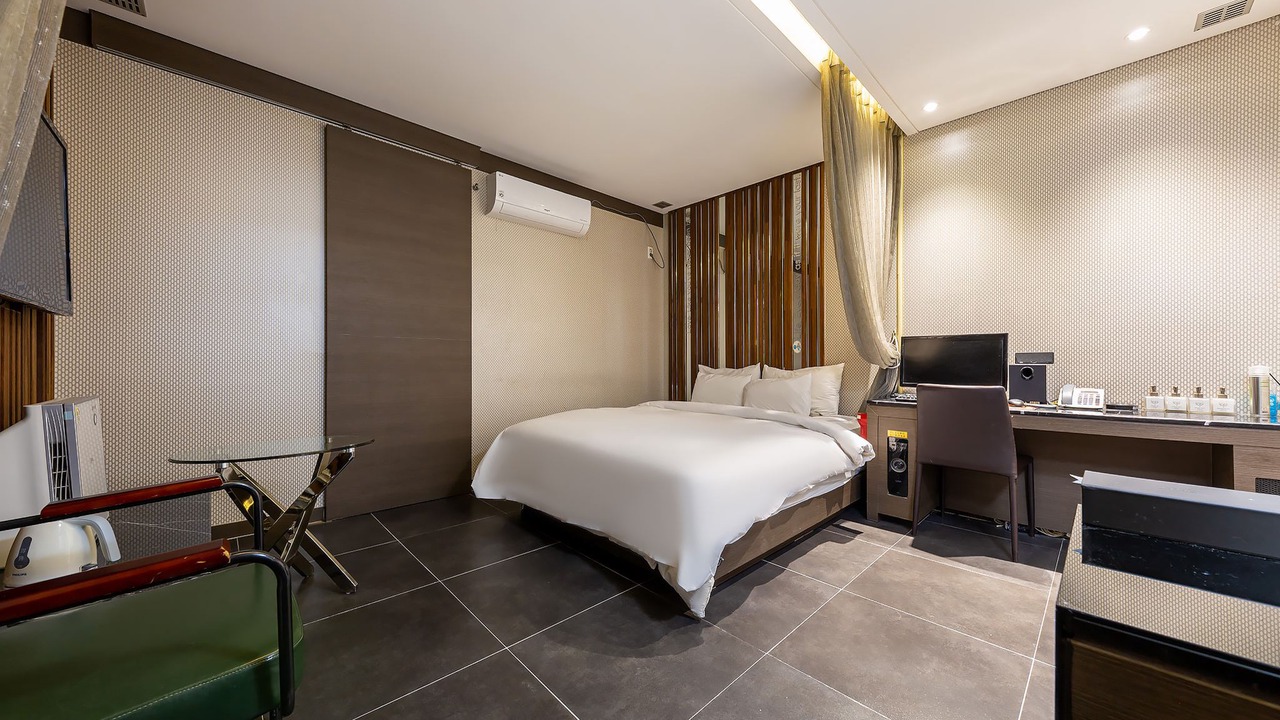 Photo of Bedroom in Bongmyeong-dong