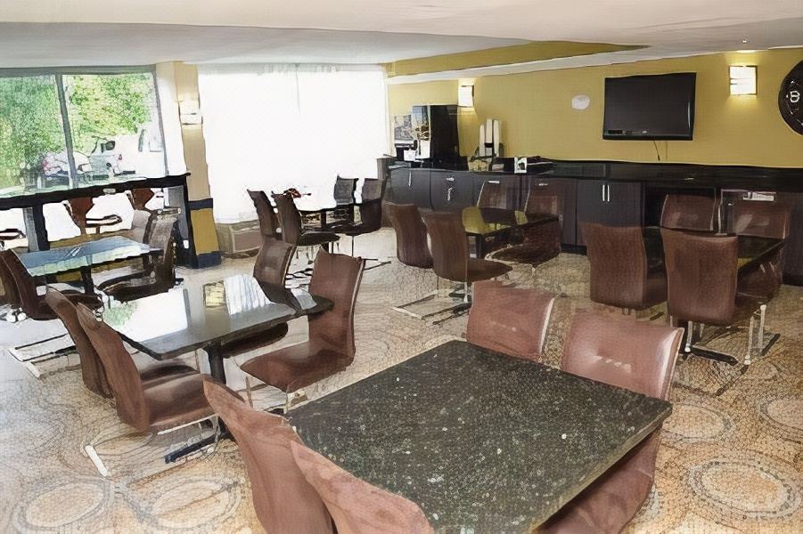 Photo of Livingroom in Addison