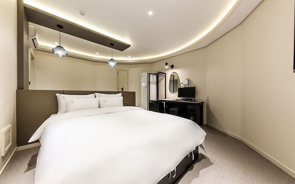 Photo of Bedroom in Bongmyeong-dong