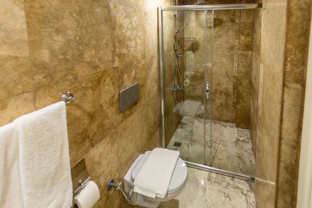 Photo of Bathroom in Altnkum Mahallesi
