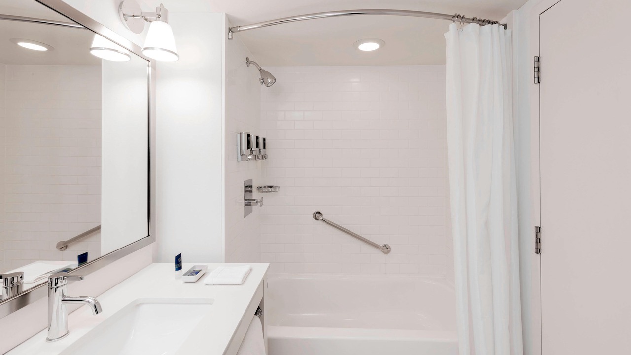 Photo of Bathroom in Fallsview