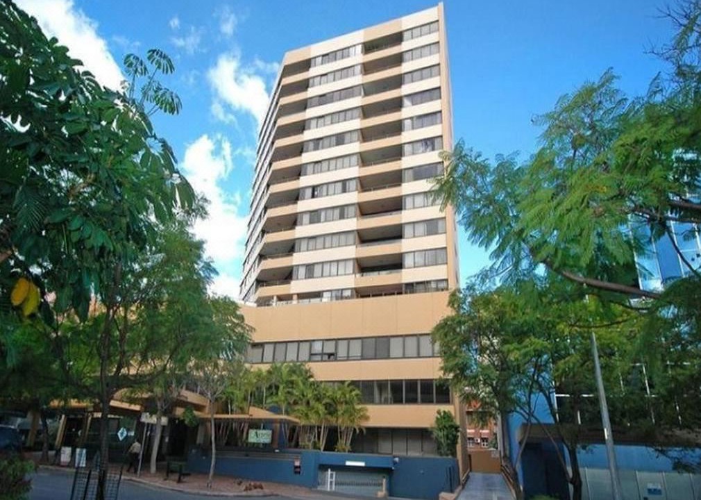 Photo of Buildings in Spring Hill