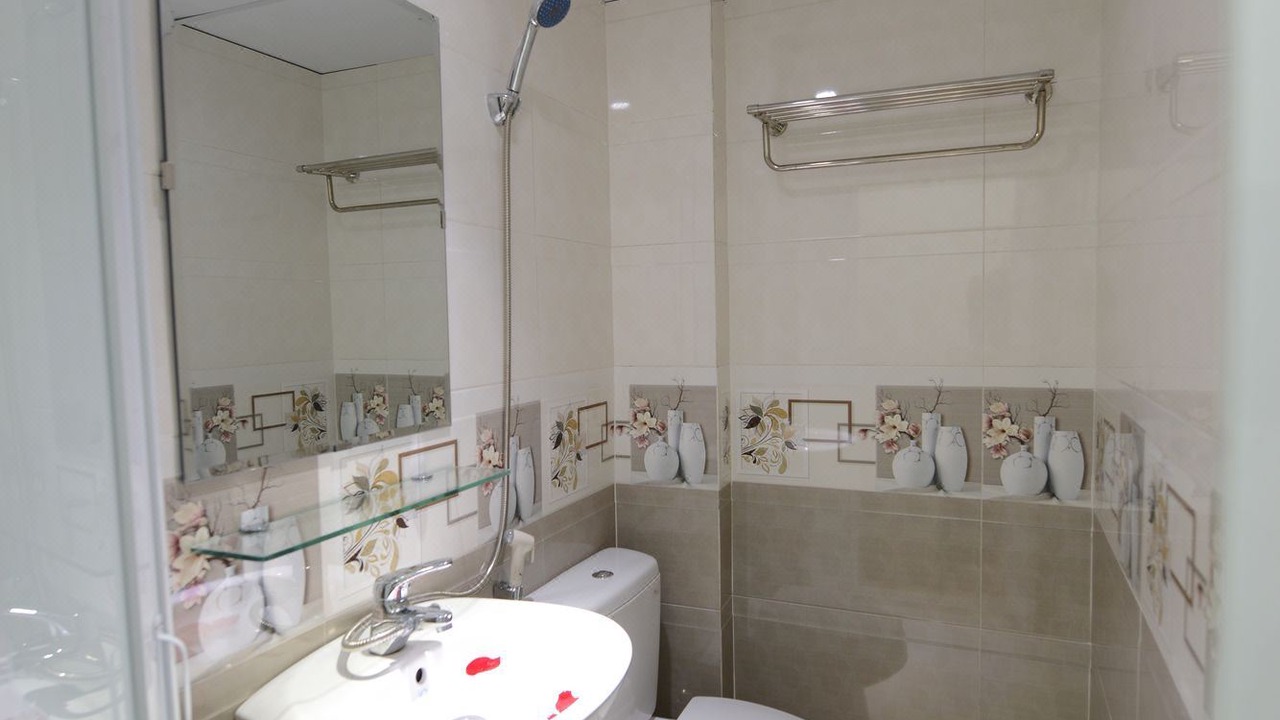 Photo of Bathroom in Hang Buom