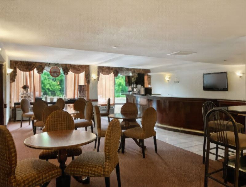 Photo of Livingroom in Addison
