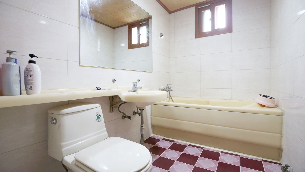 Photo of Bathroom in Jung-gu