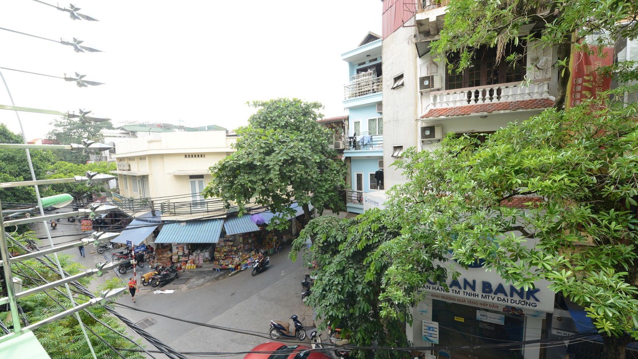 Photo of Others in Hang Buom