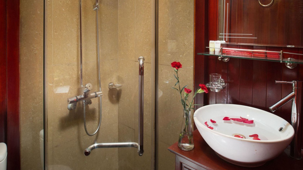 Photo of Bathroom in Ha Long