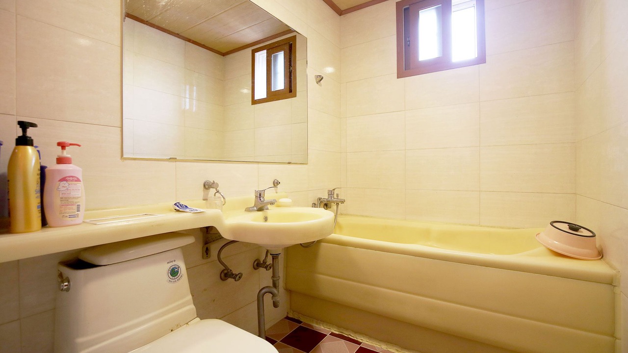 Photo of Bathroom in Jung-gu