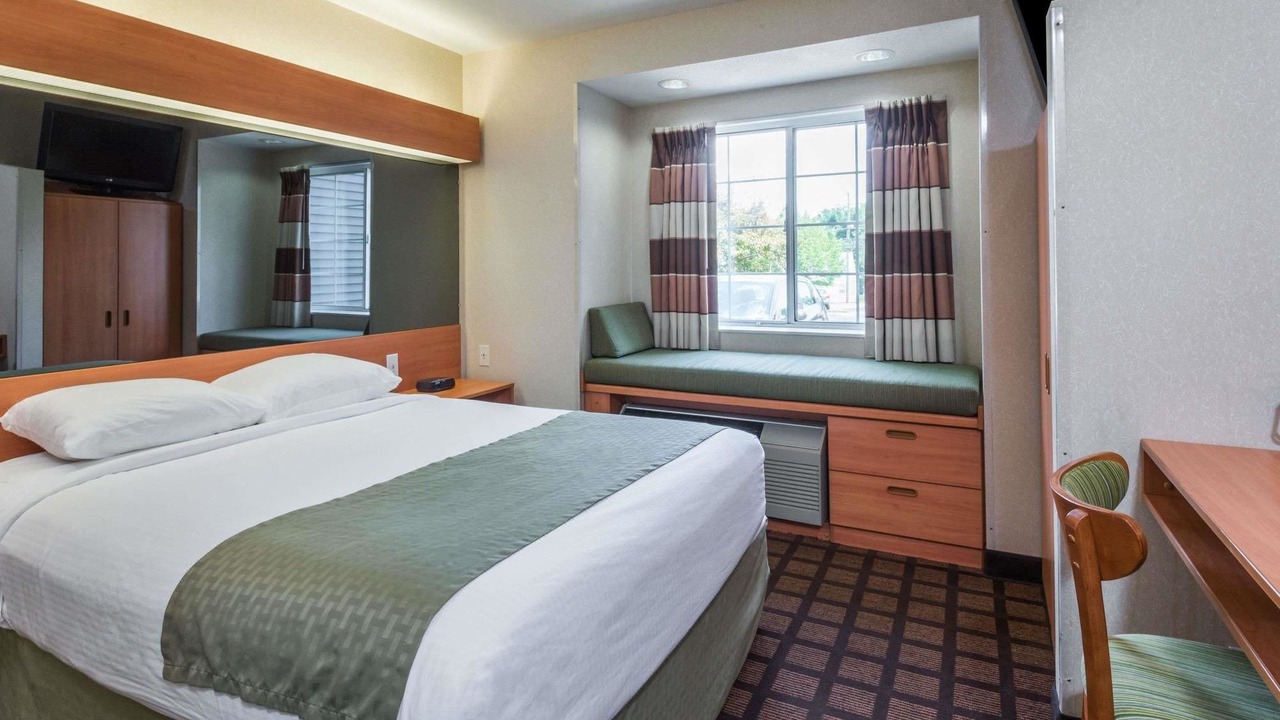 Photo of Bedroom in Montville
